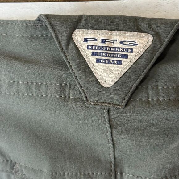 Columbia Women's Gray PFG Ultimate Break Wake Roll-Up Pants Size 8 Fishing hike - Picture 13 of 16